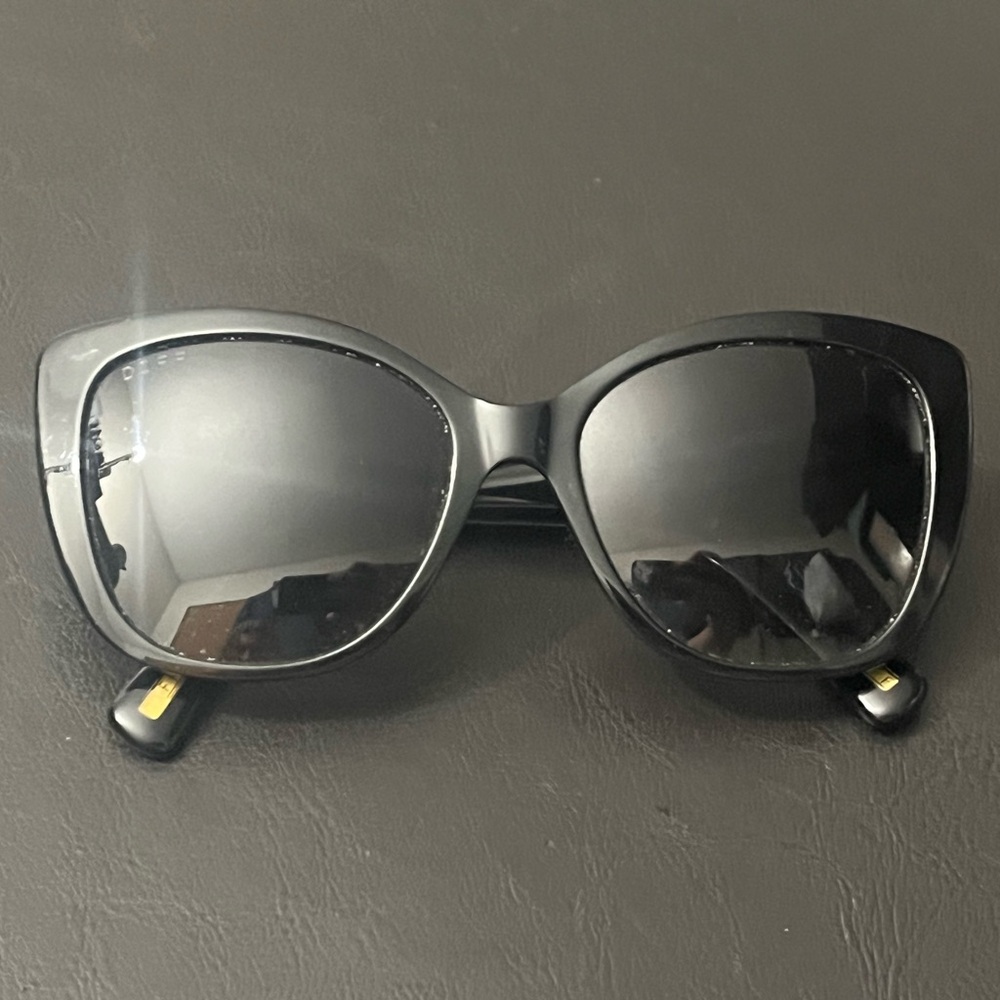 Diff Cateye black sunglasses